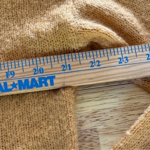 Hem & Thread Boho Scalloped Loose Knit V-Neck Sweater Gold Medium - Picture 8 of 10